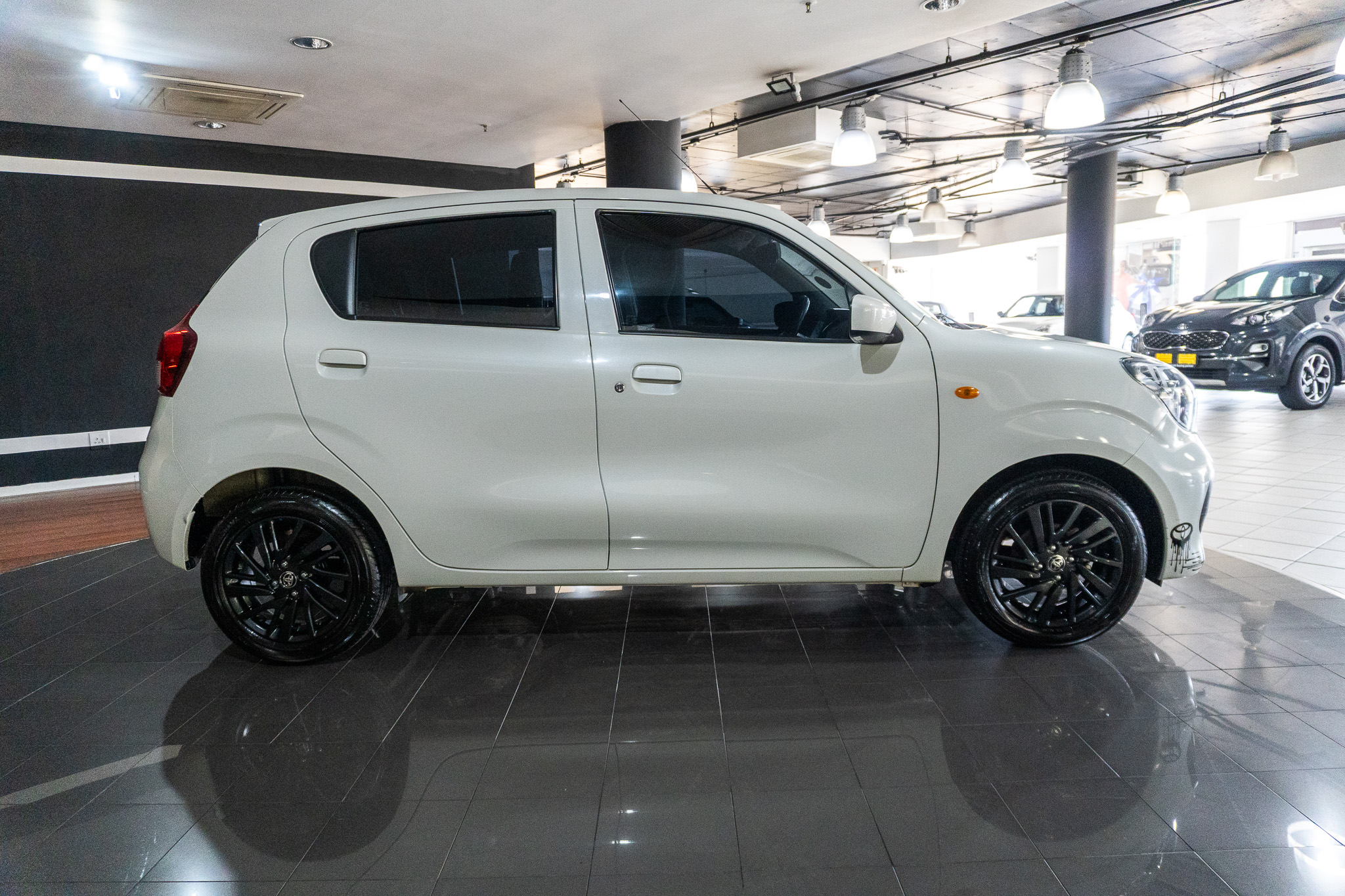 Toyota Vitz 1.0 XR auto 2025/112066_ToyoVitz1h3.jpg