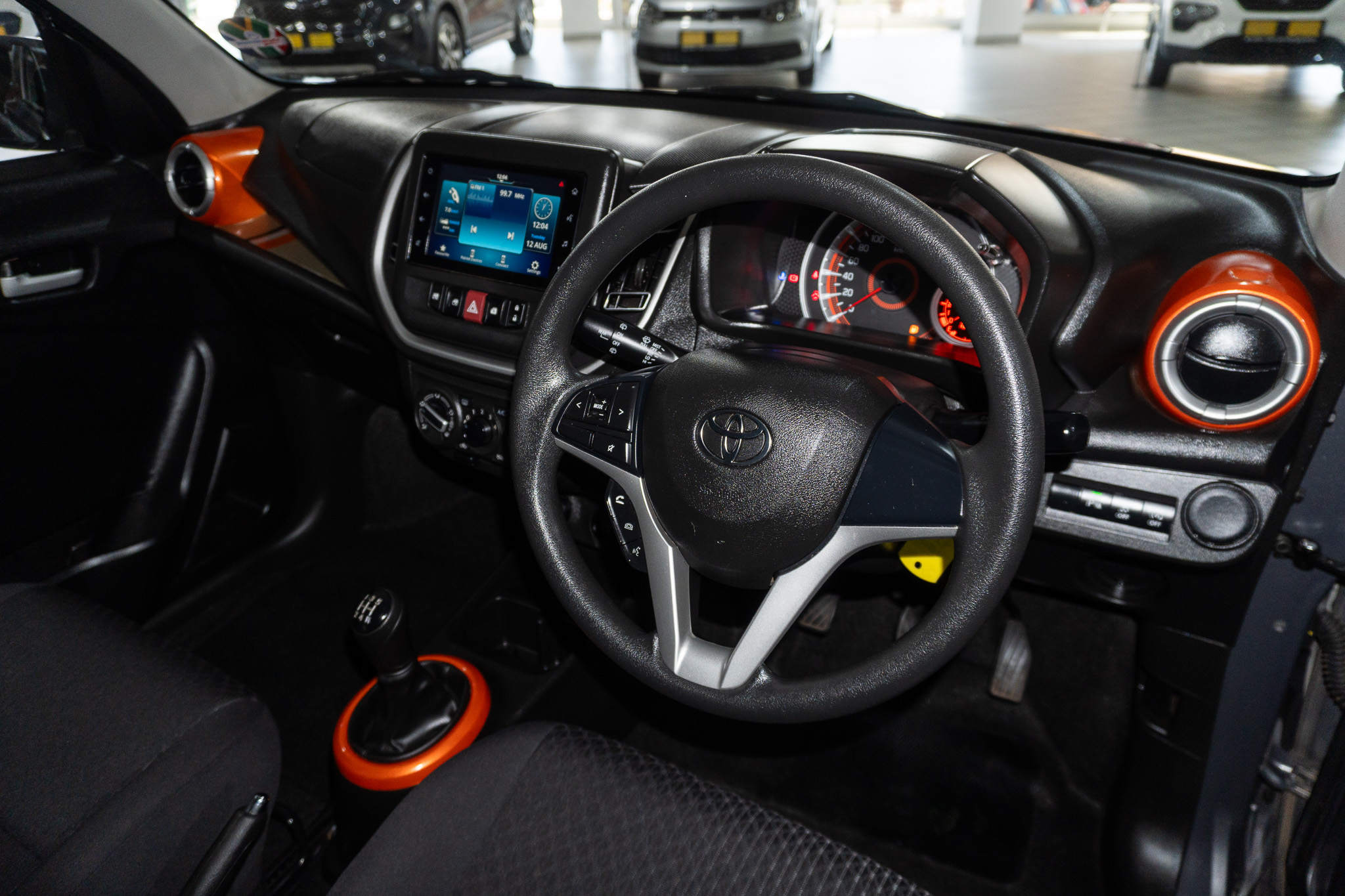 Toyota Vitz 1.0 XR auto 2025/112081_ToyoVitz1h3.jpg
