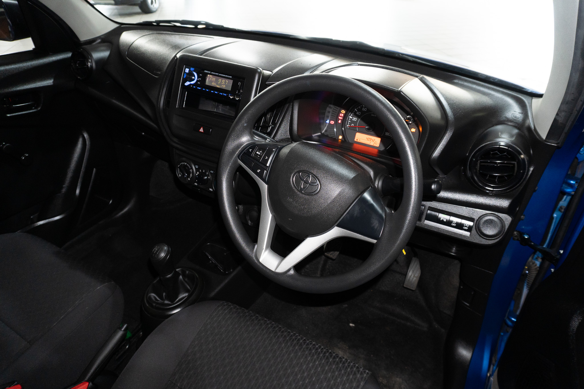 Toyota Vitz 1.0 XR auto 2025/112172_ToyoVitz1h3.jpg