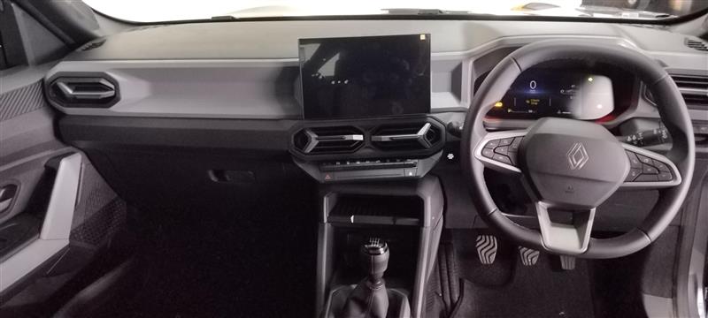 Renault Duster 1.2T hybrid Zen 4WD 2025/113579_RenaDust3e3.jpg