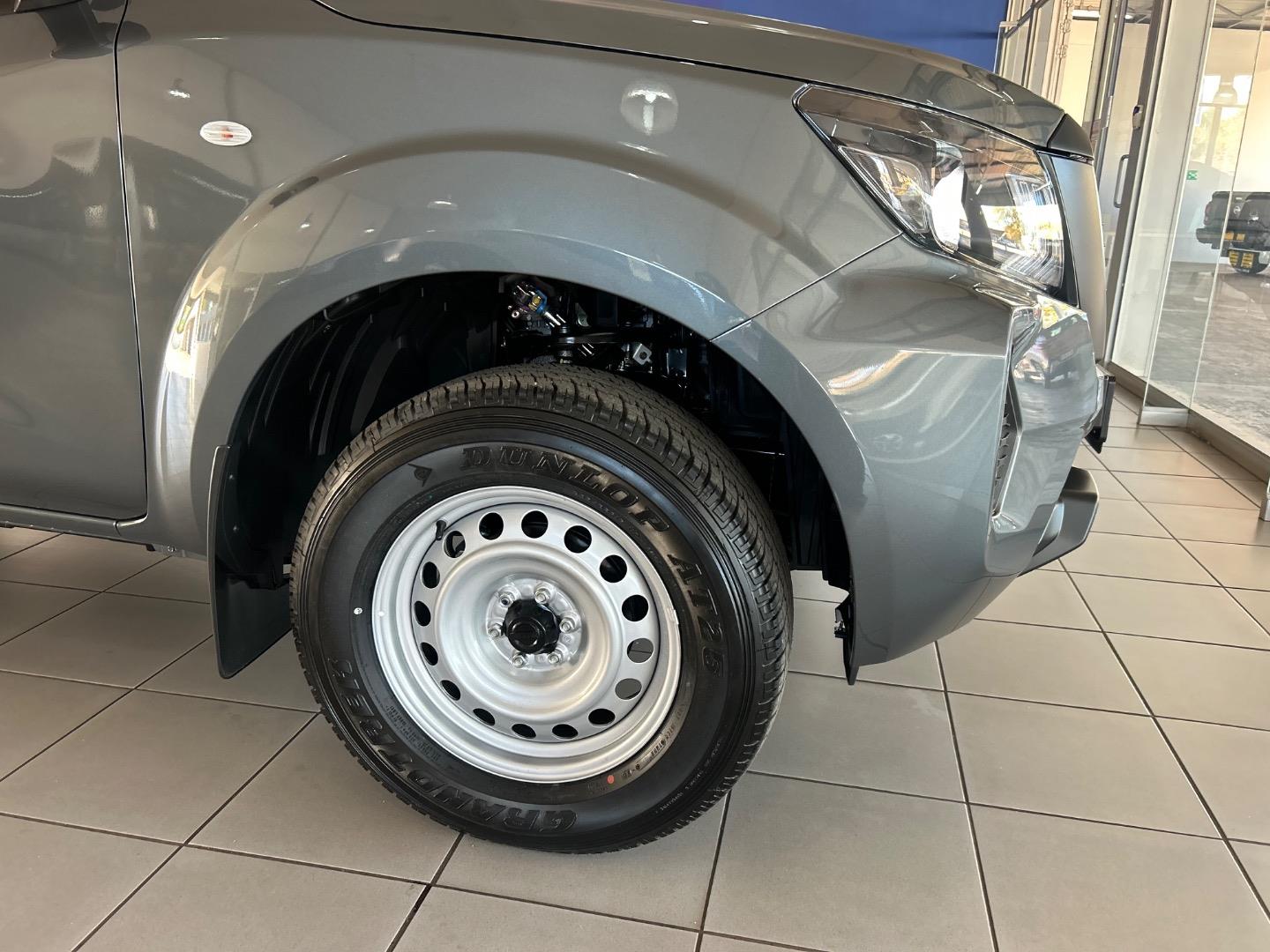 Nissan Navara 2.5DDTi double cab SE auto 2025/113596_NissNava2Fd13.jpg