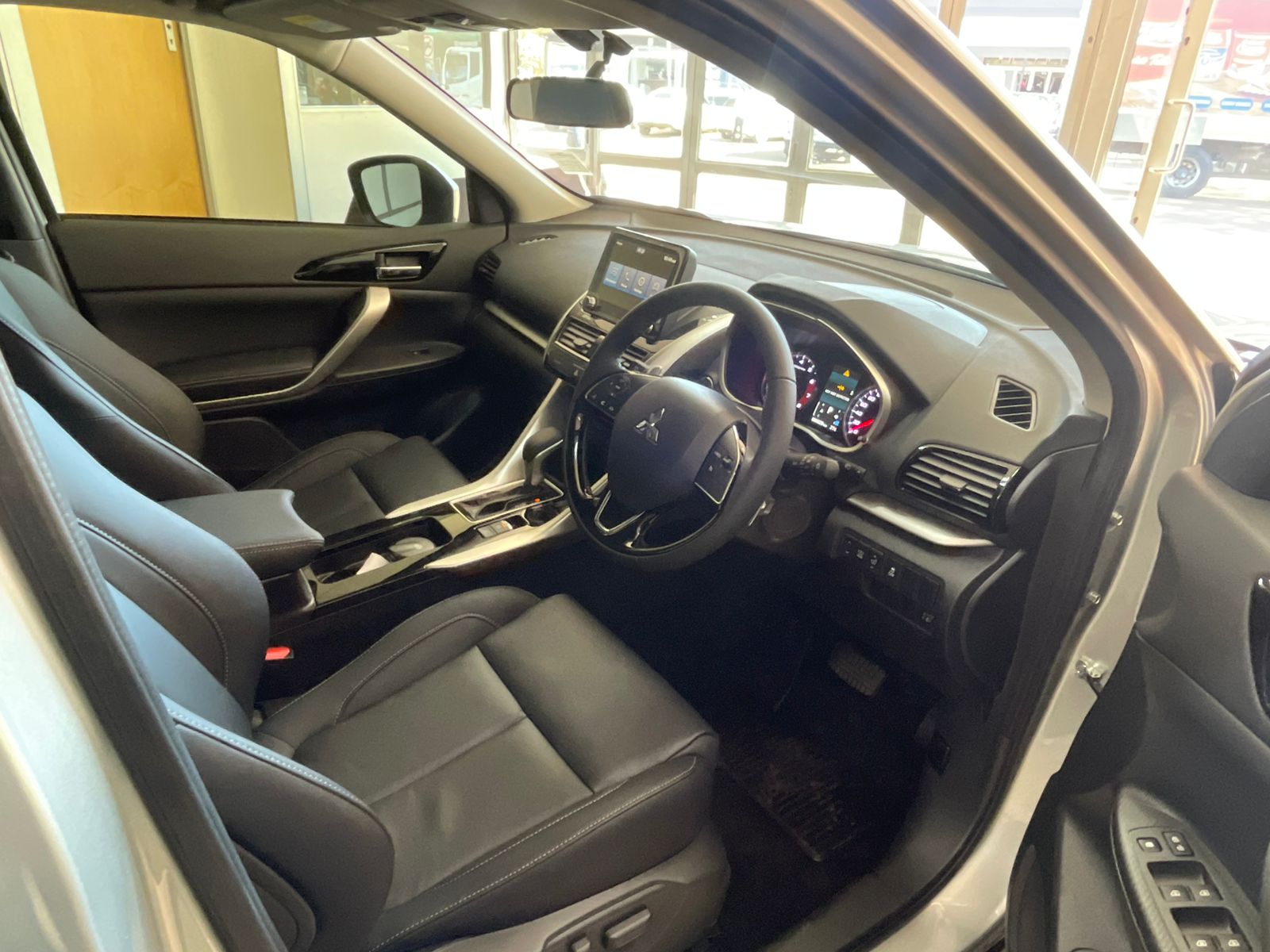Mitsubishi Eclipse Cross 1.5T 2025/113676_MitsEclC1h3.jpg