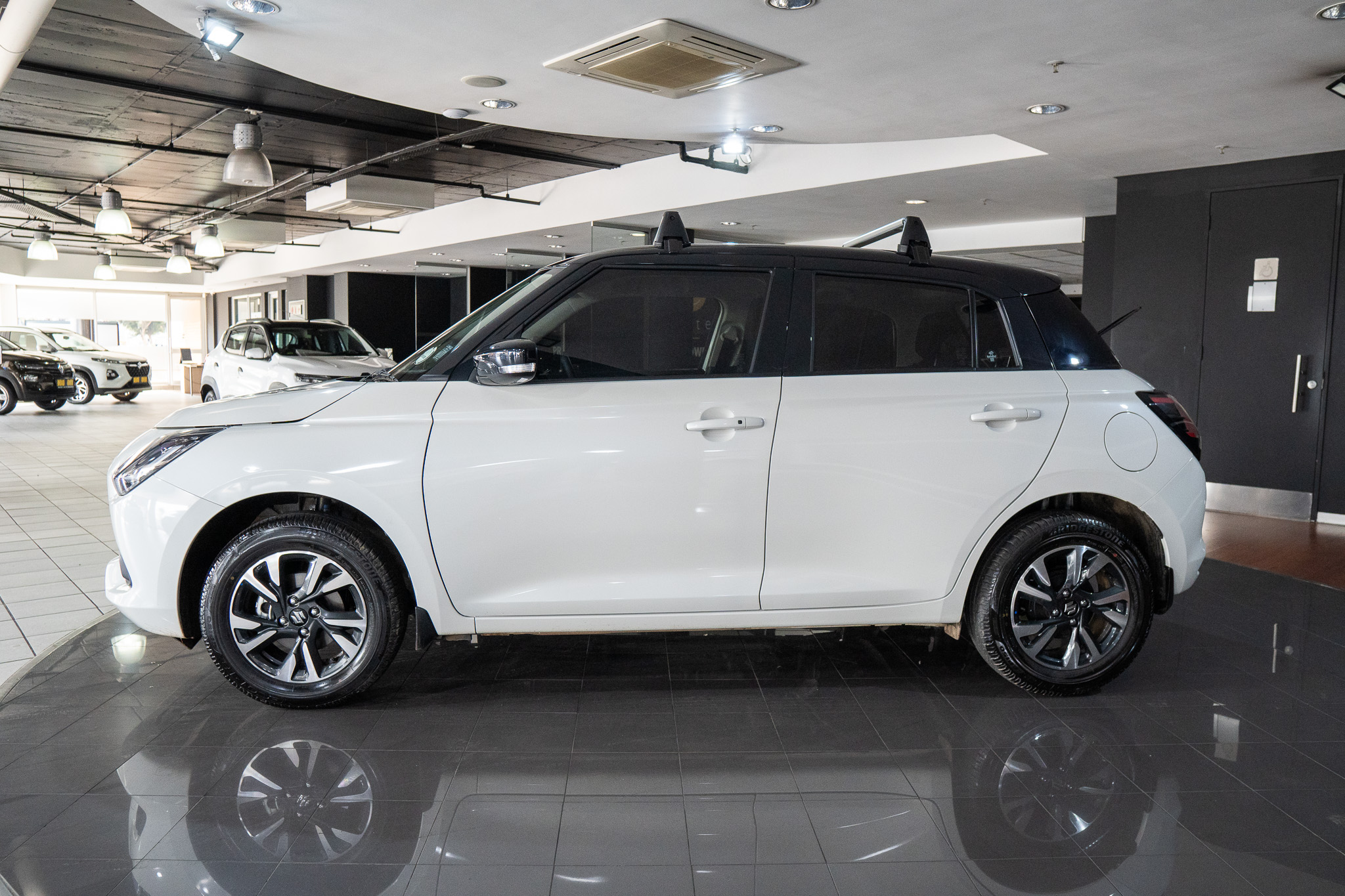 Suzuki Swift 1.2 GLX auto 2025/114172_SuzuSwif2Fh5.jpg