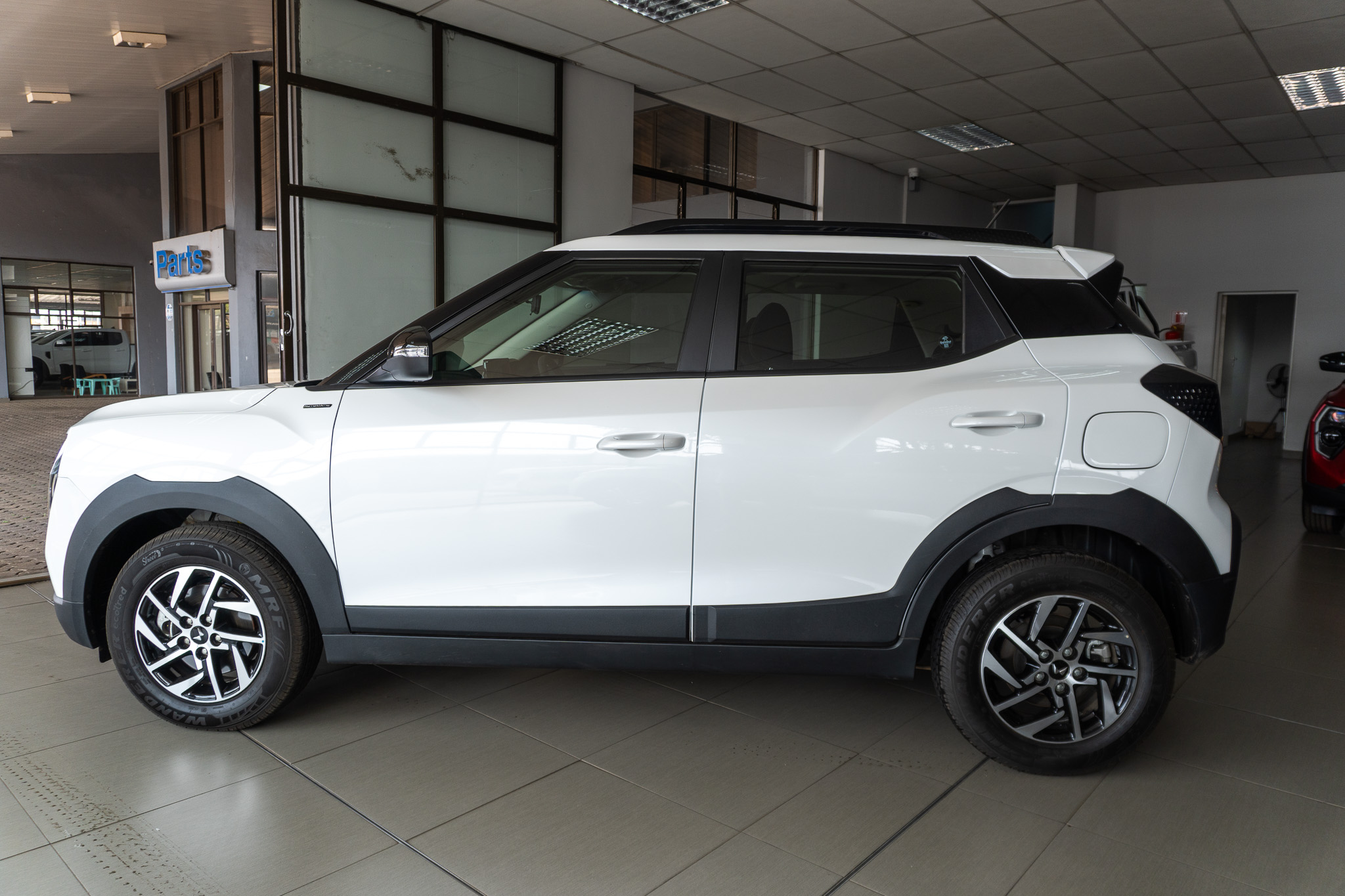 Mahindra XUV 3XO 1.2T AX5 auto 2025/114924_MahiXUV3X_1e6.jpg