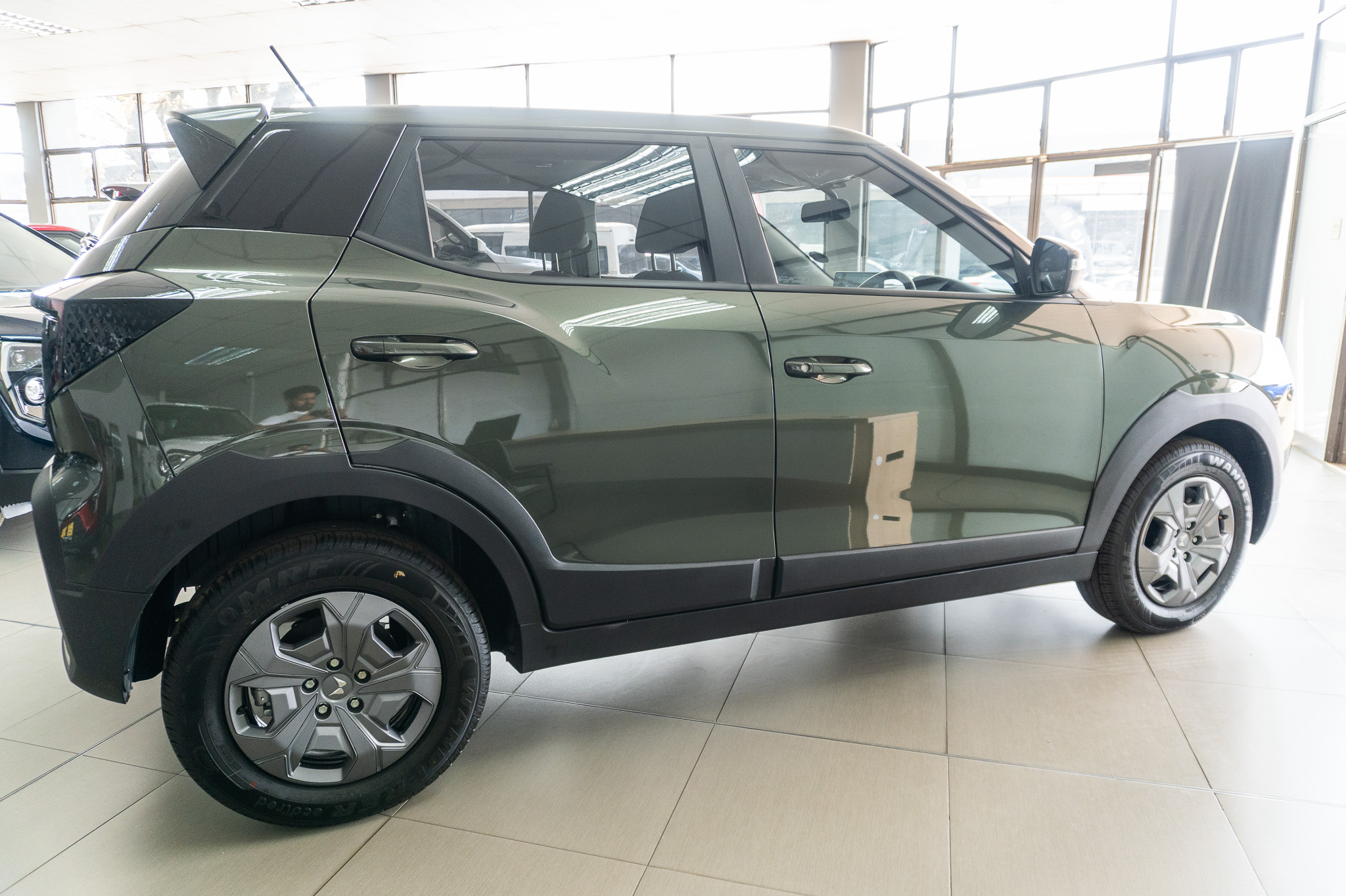 Mahindra XUV 3XO 1.2T MX3 manual 2025/114932_MahiXUV3X_1e3.jpg