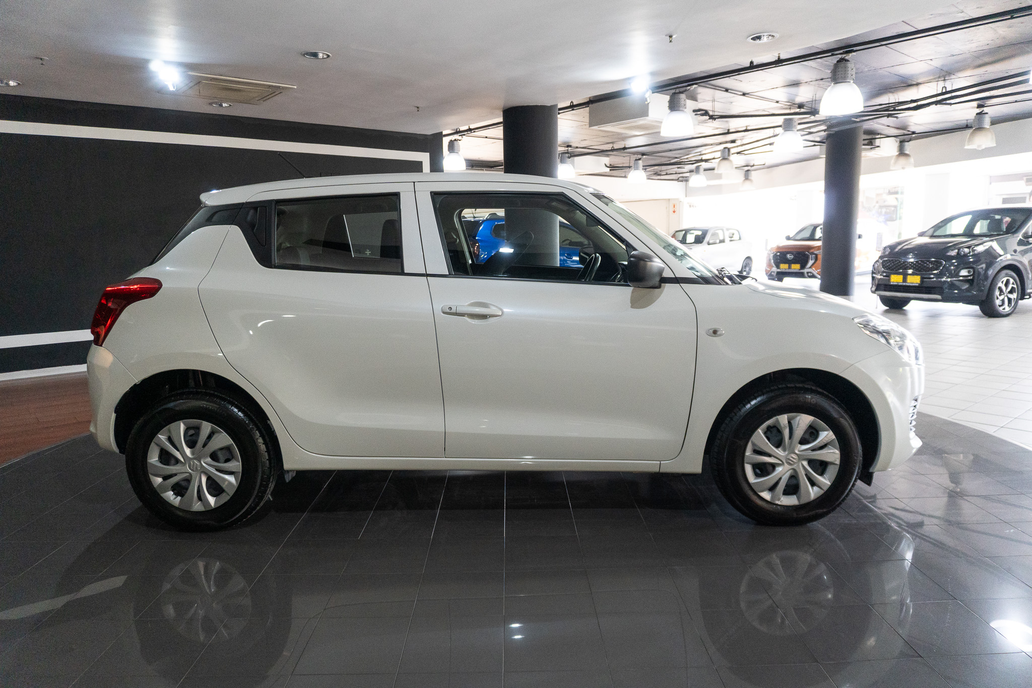 Suzuki Swift 1.2 GA 2025/115233_SuzuSwif2Fh1.jpg