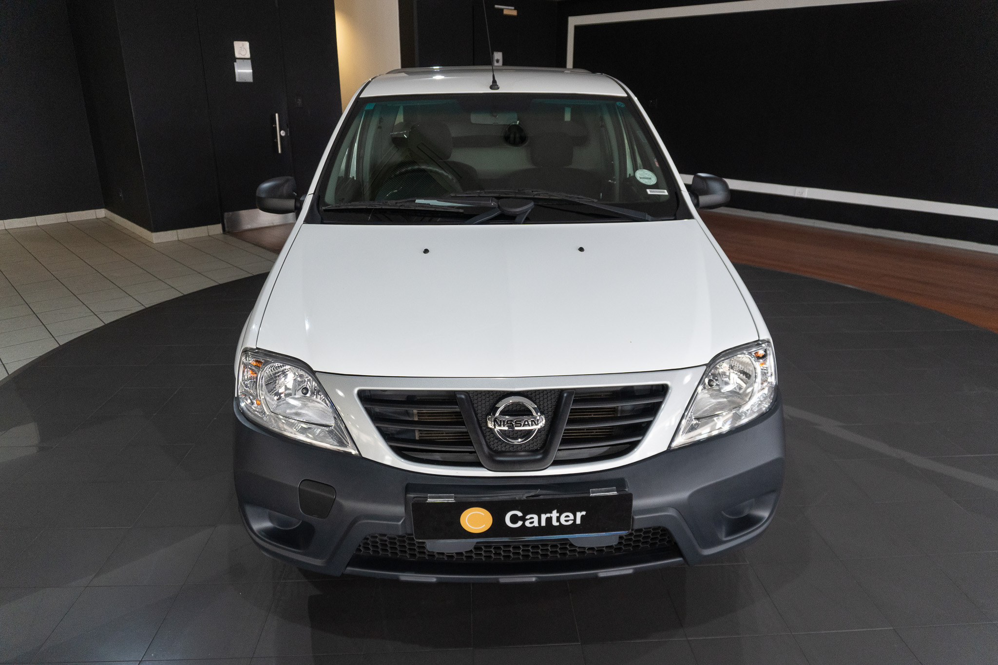 Nissan NP200 1.6i safety pack 2025/115700_NissNP201rup10.jpg