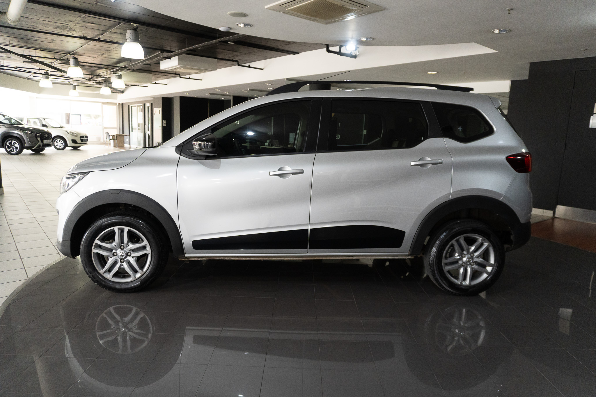 Renault Triber 1.0 Prestige auto 2025/116281_RenaTrib1e14.jpg