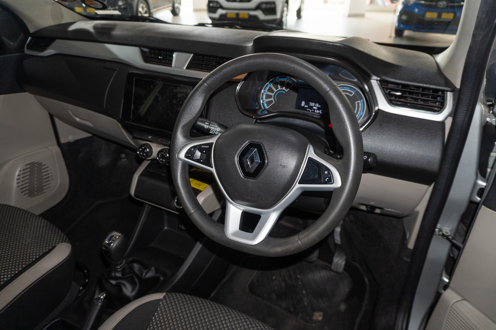 Renault Triber 1.0 Prestige auto 2025/116285_RenaTrib1e14.jpg