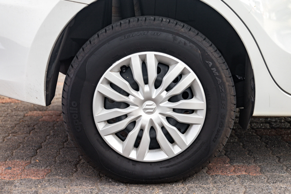 Suzuki DZire 1.2 GA 2025/116295_SuzuDZir2Fs1.jpg