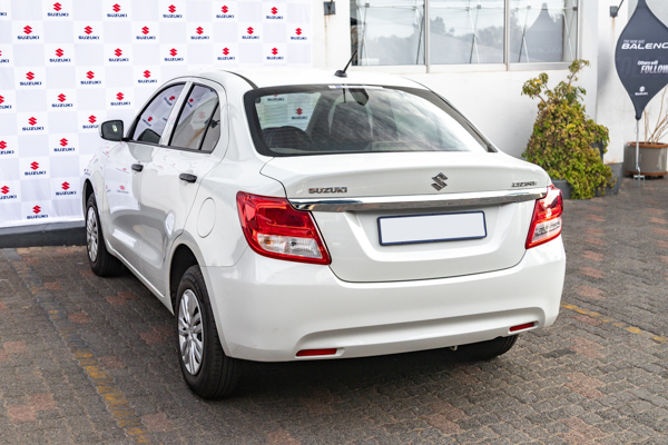 Suzuki DZire 1.2 GA 2025/116296_SuzuDZir2Fs1.jpg