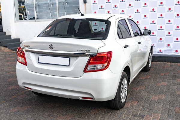 Suzuki DZire 1.2 GA 2025/116300_SuzuDZir2Fs1.jpg