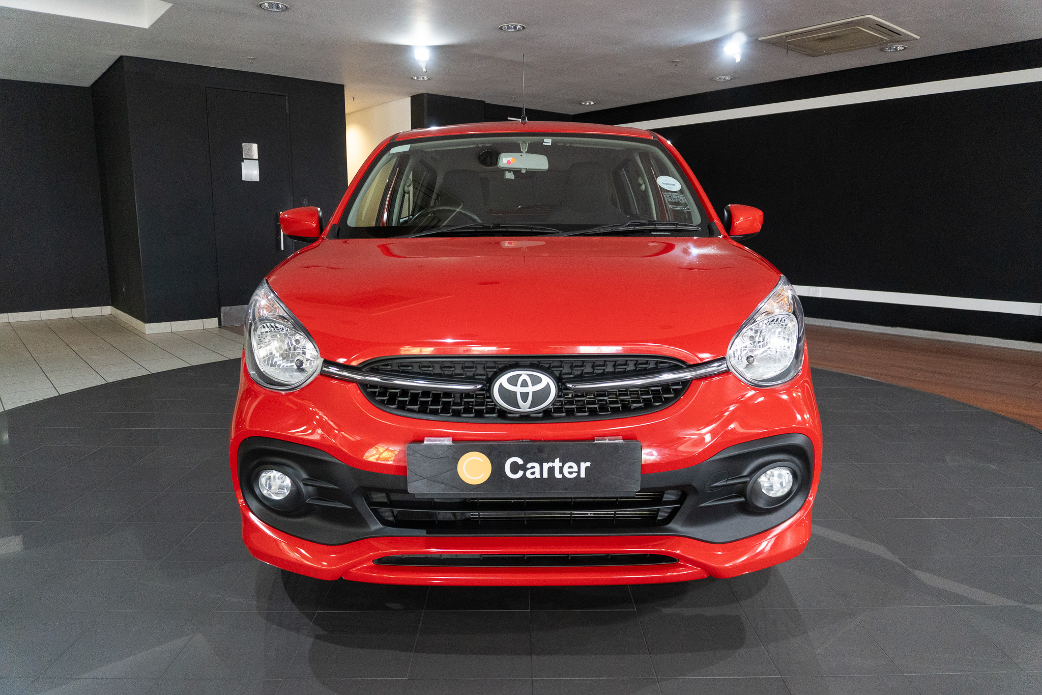 Toyota Vitz 1.0 XR manual 2025/116640_ToyoVitz1h2.jpg