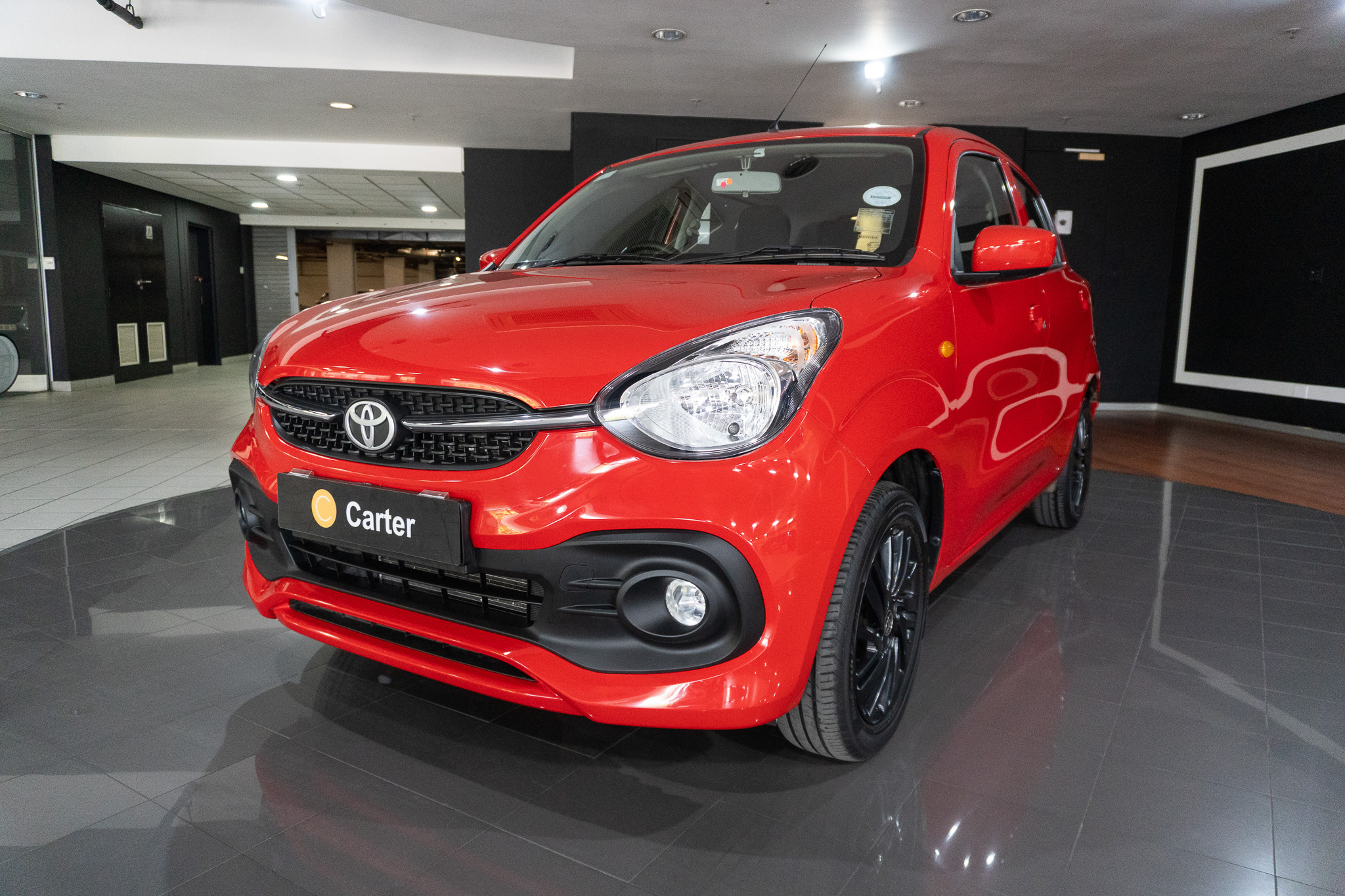 Toyota Vitz 1.0 XR manual 2025/116650_ToyoVitz1h2.jpg