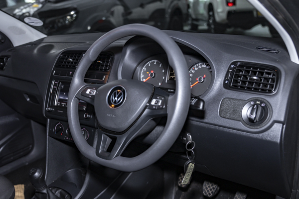 Volkswagen Polo Vivo hatch 1.4 Trendline 2025/97985_VolkPoVi1fh14.jpg