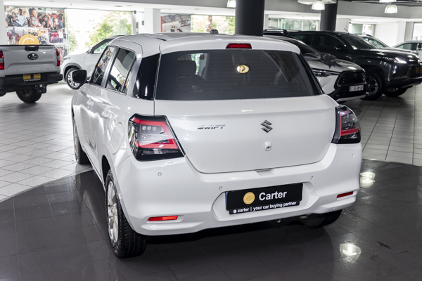 Suzuki Swift 1.2 GL+ manual 2025/99268_SuzuSwif3h2.jpg