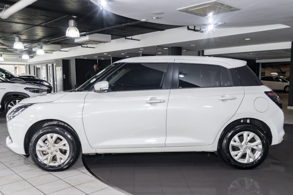 Suzuki Swift 1.2 GL+ manual 2025/99277_SuzuSwif3h2.jpg