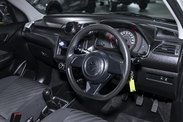 Suzuki Swift hatch 1.2 GA 2025/99357_SuzuSwif1ffh1.jpg