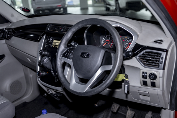 Mahindra KUV100 1.2 G80 K6+ 2025/99397_MahiKUV1_1e2.jpg
