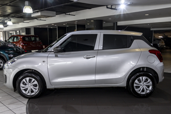 Suzuki Swift hatch 1.2 GA 2025/99454_SuzuSwif1ffh1.jpg