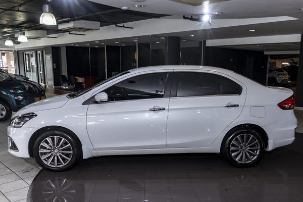 Suzuki Ciaz 1.5 GLX auto 2025/99476_SuzuCiaz1Fs4.jpg