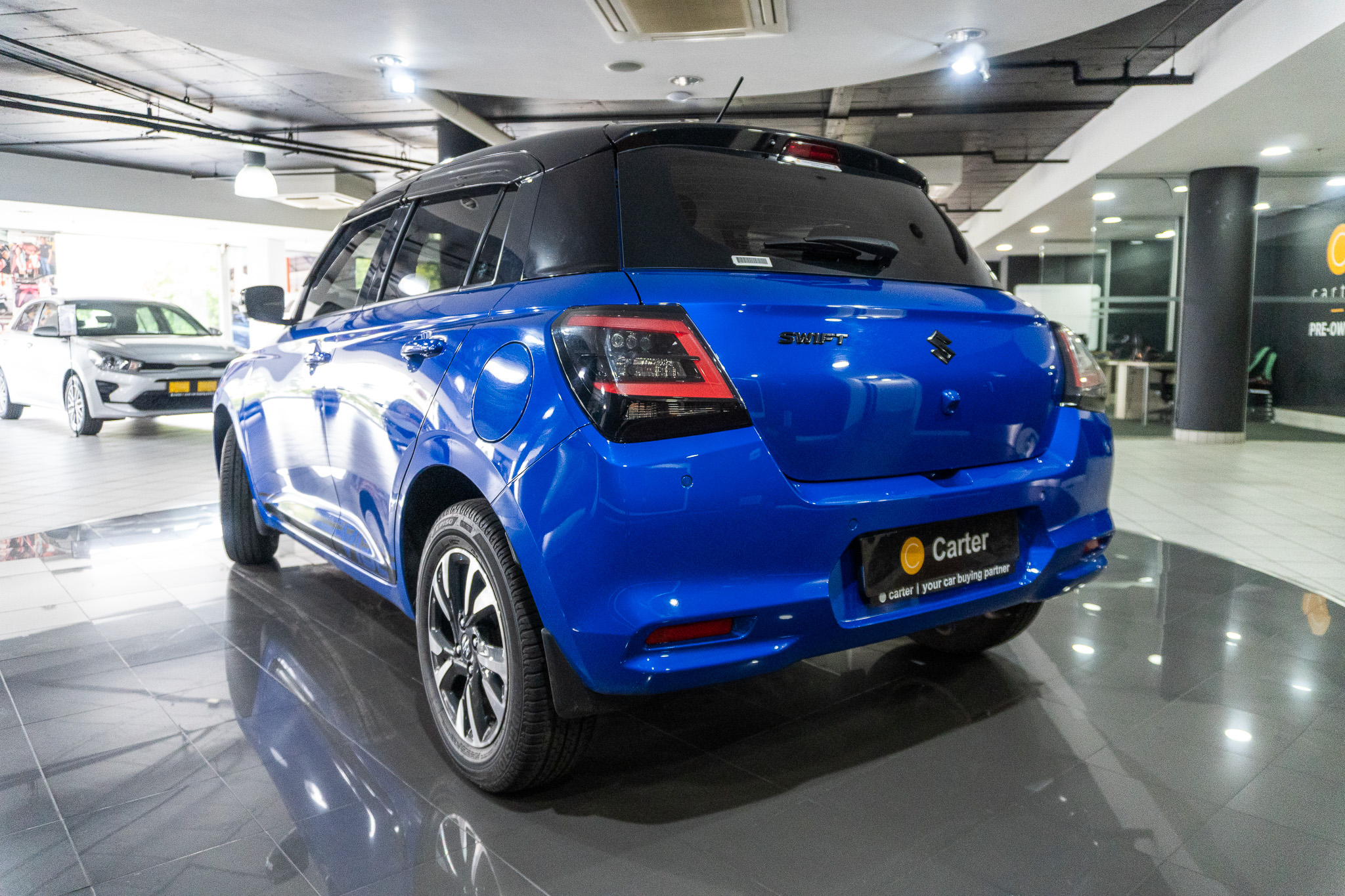 Suzuki Swift 1.2 GLX manual 2026/120705_SuzuSwif3h4.jpg