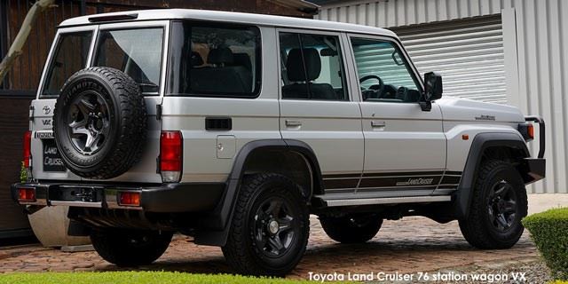 Toyota Land Cruiser 76 2.8GD-6 station wagon VX 2024_Toyota_Land_Cruiser_70_Series-28--76-station-wagon-VX--2024.02-za.jpg