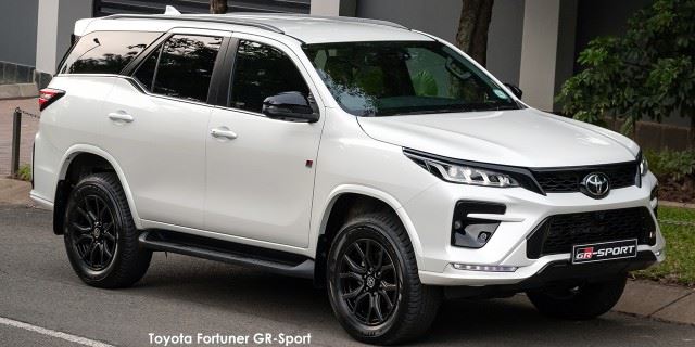 Toyota Fortuner 2.8GD-6 4x4 GR-Sport 2025-Toyota-Furtuner-GR-Sport_X04-2025.03.jpg