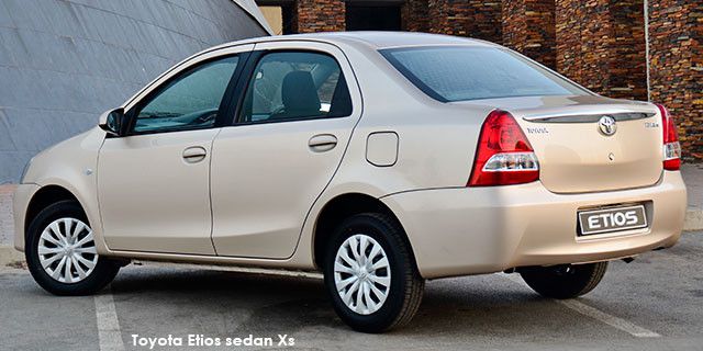 Toyota Etios sedan 1.5 Xi 219856_-Etios-r)-sedan-Xs-1306-r.jpg