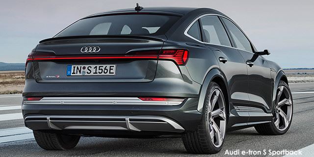 Audi e-tron S Sportback quattro A203295-Audi-e-tron-S-Sportback--2021.jpg