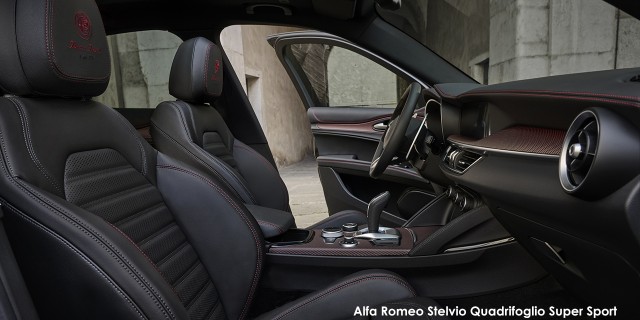 Alfa Romeo Stelvio Quadrifoglio Q4 Super Sport Alfa-Romeo-Stelvio-Quadrifoglio-Super-Sport-13-2024.jpg