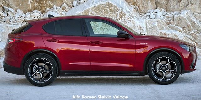 Alfa Romeo Stelvio 2.0T Veloce Q4 Alfa-Romeo-Stelvio-Veloce-01-(4)-facelift--2023.06-za.jpg