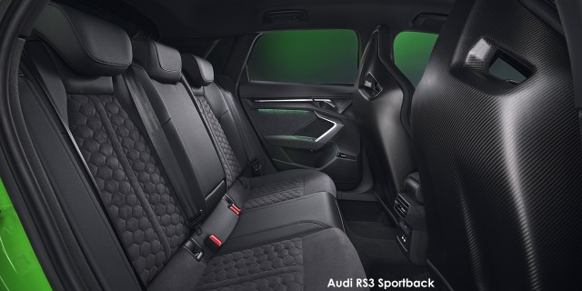 Audi RS3 Sportback quattro Audi-RS3-Sportback-A243828-2024.jpg