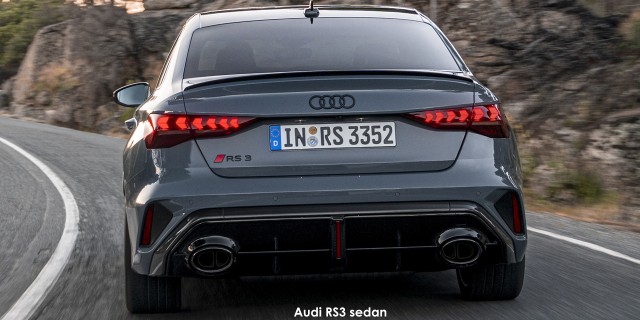 Audi RS3 sedan quattro Audi-RS3-sedan-A243762-2024.jpg
