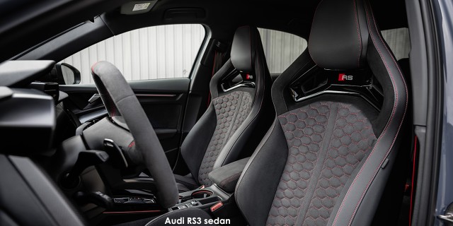 Audi RS3 sedan quattro Audi-RS3-sedan-A244467-2024.jpg