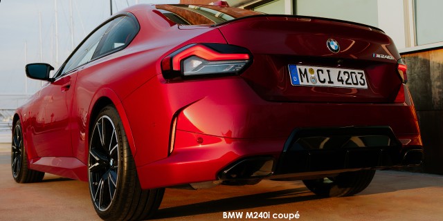 BMW 2 Series M240i xDrive coupe BMW-M240i-coupe-P90554905-2024.jpg