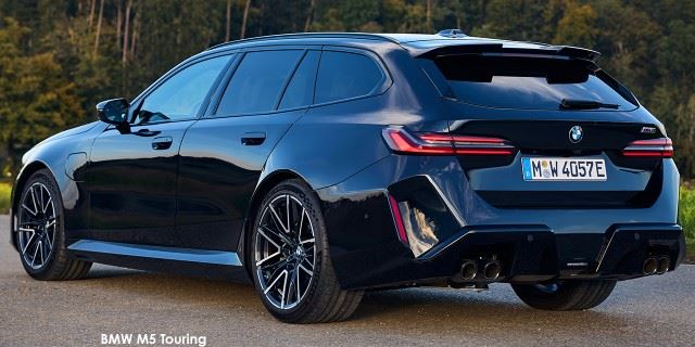 BMW M5 M5 Touring BMW-M5-Touring-P90576117-2025.jpg