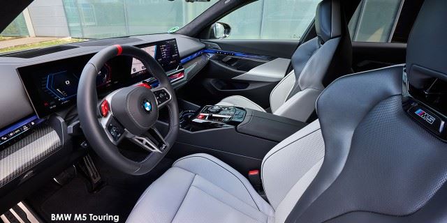 BMW M5 M5 Touring BMW-M5-Touring-P90576156-2025.jpg