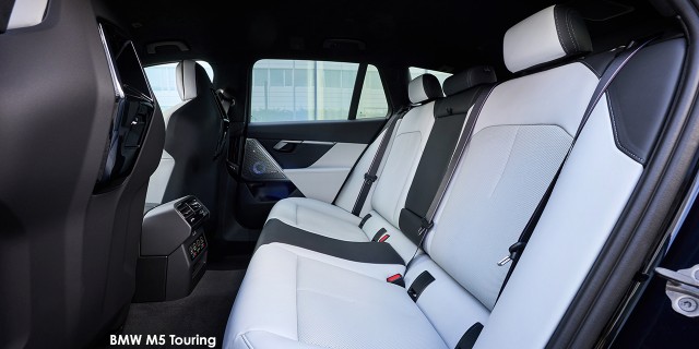 BMW M5 M5 Touring BMW-M5-Touring-P90576175-2025.jpg