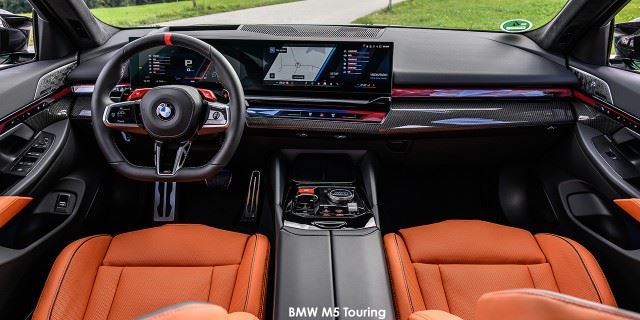BMW M5 M5 Touring BMW-M5-Touring-P90576360-2025.jpg