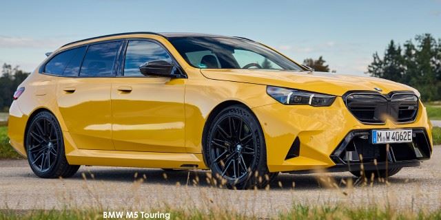 BMW M5 M5 Touring BMW-M5-Touring-P90576412-2025.jpg