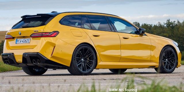 BMW M5 M5 Touring BMW-M5-Touring-P90576413-2025.jpg