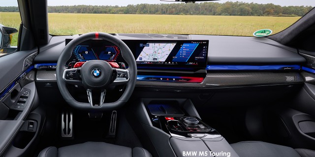 BMW M5 M5 Touring BMW-M5-Touring-P90576458-2025.jpg