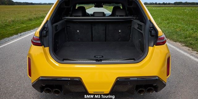 BMW M5 M5 Touring BMW-M5-Touring-P90576472-2025.jpg