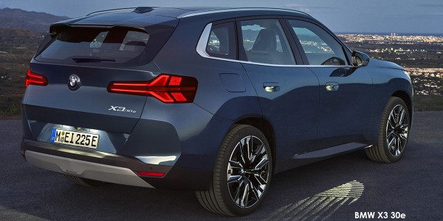 BMW X3 20d xDrive BMW-X3-30e-P90554897-2024.06.jpg