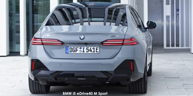 BMW i5 eDrive40 M Sport BMW-i5-eDrive40-M-Sport-P90522993--2023.05.jpg