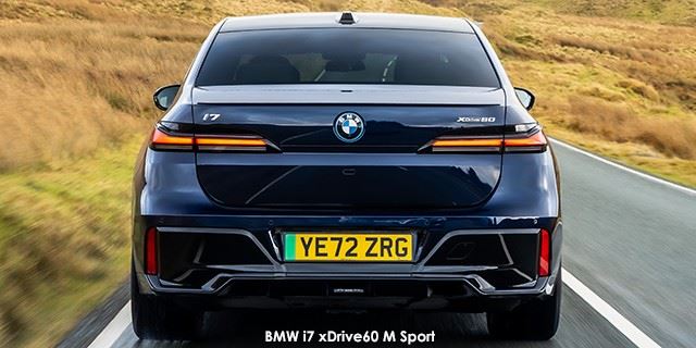 BMW i7 xDrive60 M Sport BMW-i7-xDrive60-M-Sport-P90492180--2023.01-UK.jpg
