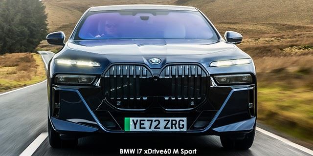 BMW i7 xDrive60 M Sport BMW-i7-xDrive60-M-Sport-P90492182--2023.01-UK.jpg