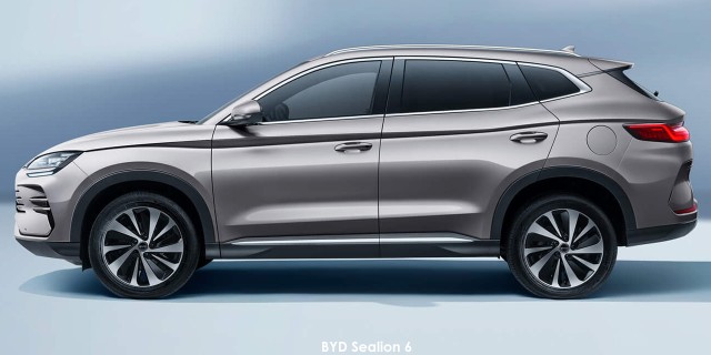 BYD Sealion 6 Comfort BYD-Sealion-6-side-stone-grey-2025.04.jpg