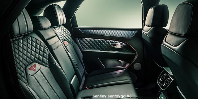 Bentley Bentayga V8 Bentley-Bentayga-V8-facelift---Alpine-Green---15--2020.06.jpg